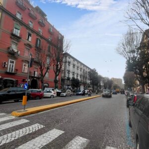 Locale commerciale a reddito – Via Frediano Cavara, Napoli