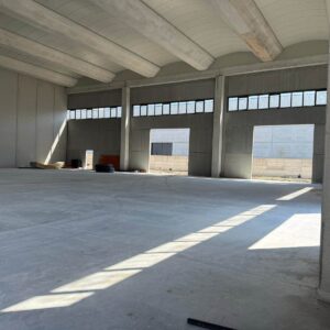 CAPANNONE DI NUOVA COSTRUZIONE – ADIACENTE INTERPORTO DI NOLA